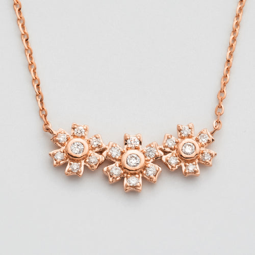 14KR 0.20CTW 3 FLOWER NECKLACE